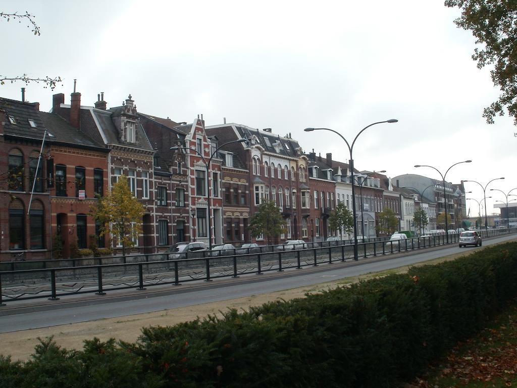Op De Burg Bed and Breakfast Venlo Exteriör bild