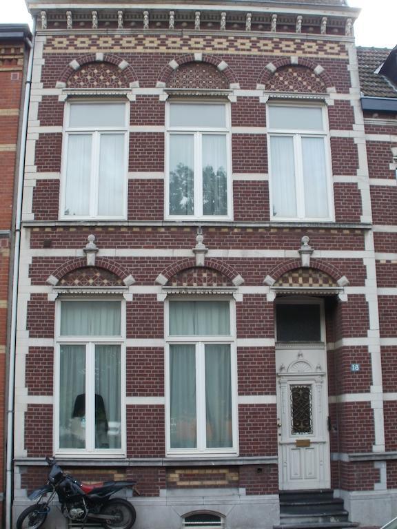 Op De Burg Bed and Breakfast Venlo Exteriör bild
